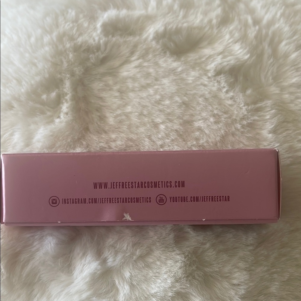 Jeffree Star Tinted Lip Balm - Soft Pink - Picture 2 of 6